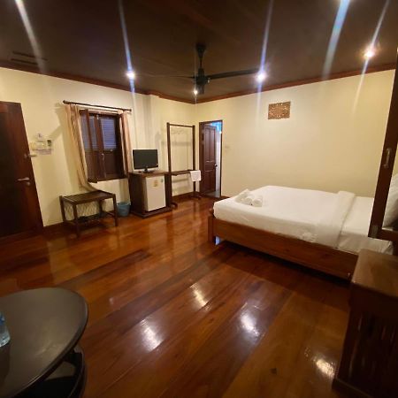 Somvang Khily Guesthouse 宋旺吉利 酒店 Luang Prabang Extérieur photo