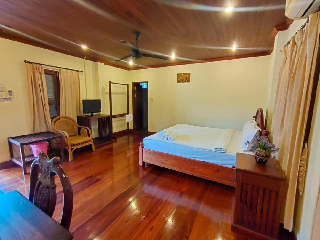 Somvang Khily Guesthouse 宋旺吉利 酒店 Luang Prabang Extérieur photo