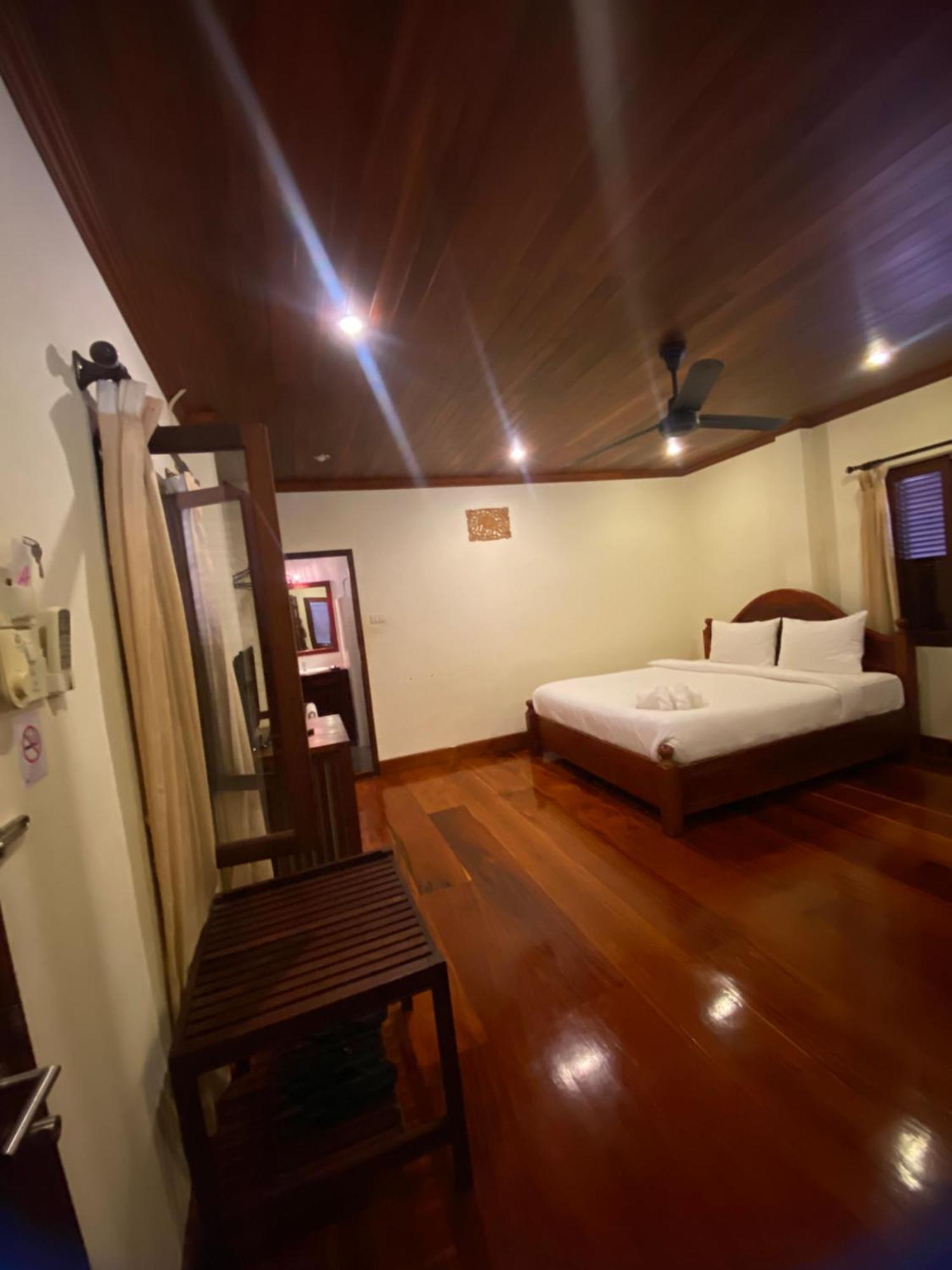 Somvang Khily Guesthouse 宋旺吉利 酒店 Luang Prabang Extérieur photo